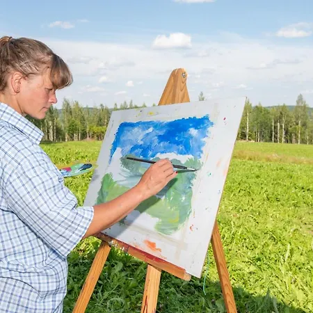 Itaerajan Helmi Farmház