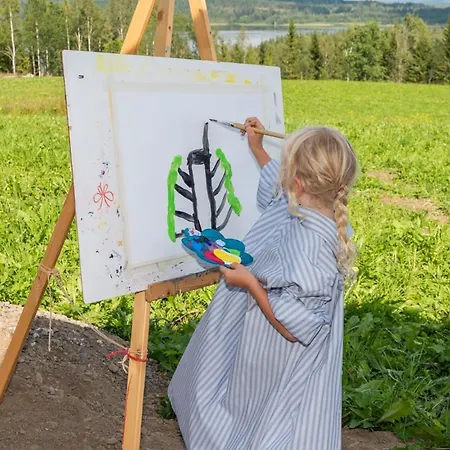 Itaerajan Helmi Farmház *