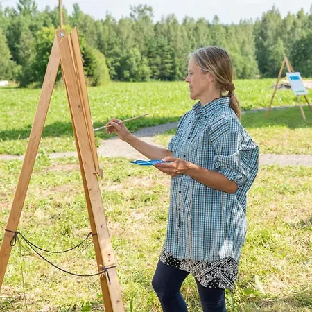 Itaerajan Helmi Farmház