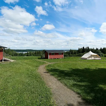 Itaerajan Helmi Farmház