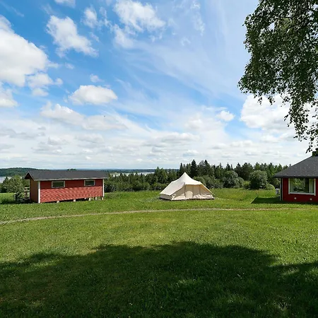 Itaerajan Helmi Farmház